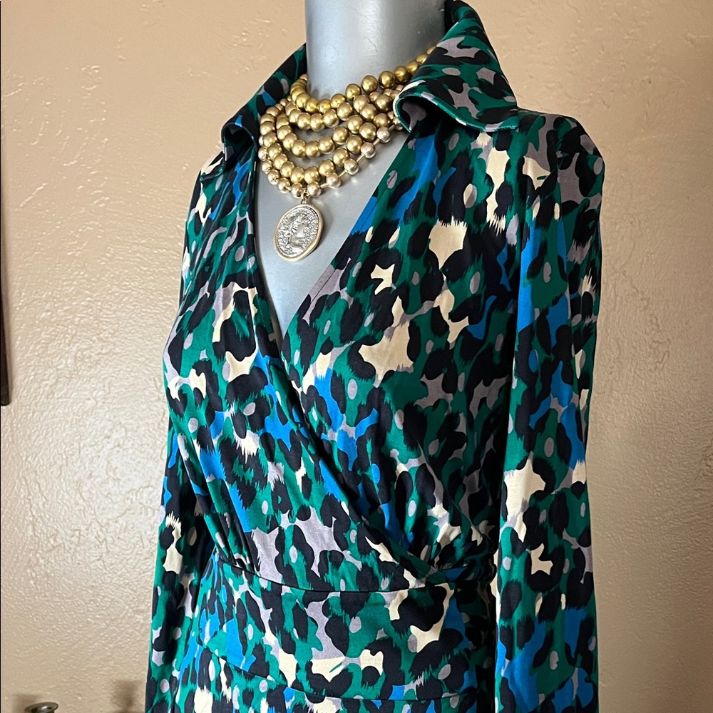 Diane Von Furstenberg Vintage And The Evolution Of The Wrap Silk Dress. SZ 8 - Picture 4 of 7